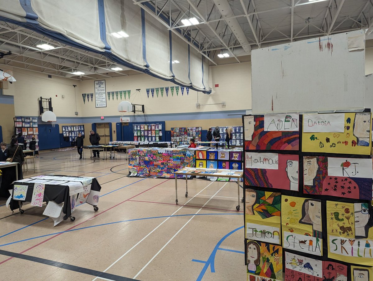tcristelliarts's tweet photo. Wow!  What a beautiful celebration of student artwork showcased for #CEW2023 @LorettoFalls @niagaracatholic @mrsrgignac https://t.co/MWloaA8RSv