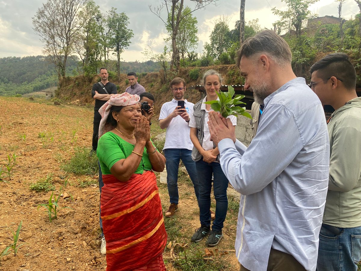 In Gorkha🇳🇵, @HI_Luxembourg is running a rehabilitation center, where @FranzFayot met with the beneficiaries of the center & the NGO’s economic inclusion programme 🤝🏼

#LuxAid