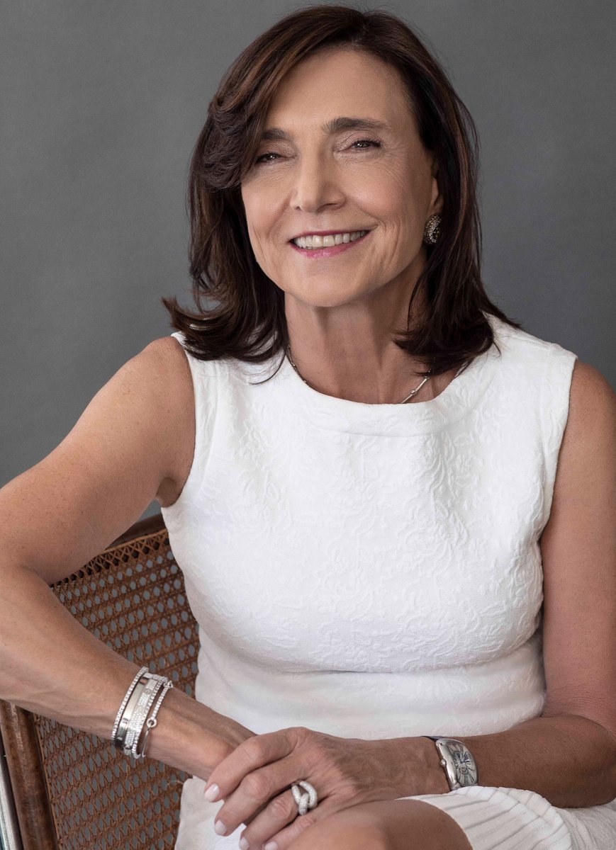 isabella_prod's tweet photo. Frances Reynolds - CEO da Isabella Produções

segue o 🧶

Frances começou o seu legado no audiovisual há mais de 30 anos e atuou como VP de Vendas da América Latina na Warner Brothers e VP na Orion Pictures. https://t.co/dMzTltemJy