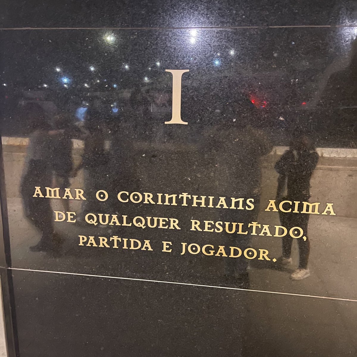 romapedro13's tweet photo. A vida me fez Corinthians.

E o Corinthians acabou com a minha vida. https://t.co/EziwKgbRoA