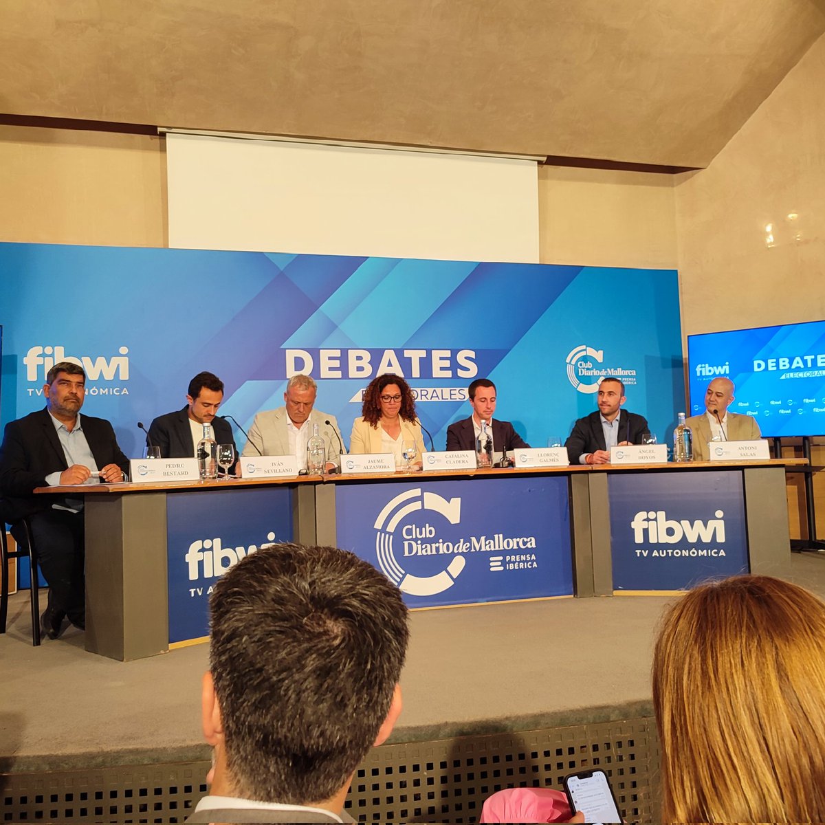 🔴🌹 Al Diario de Mallorca al debat del Consell amb na Catalina Cladera, la única dona candidata. Revalidarà com a Presidenta per dur endavant les polítiques de progrés a la nostra terra. 
#PerMallorca
#Fetsfutur