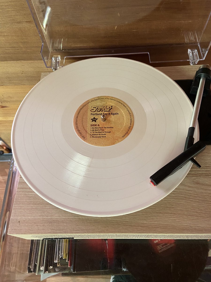 <a href="/5FingersOfFunk/">Five Fingers of Funk</a> Can confirm