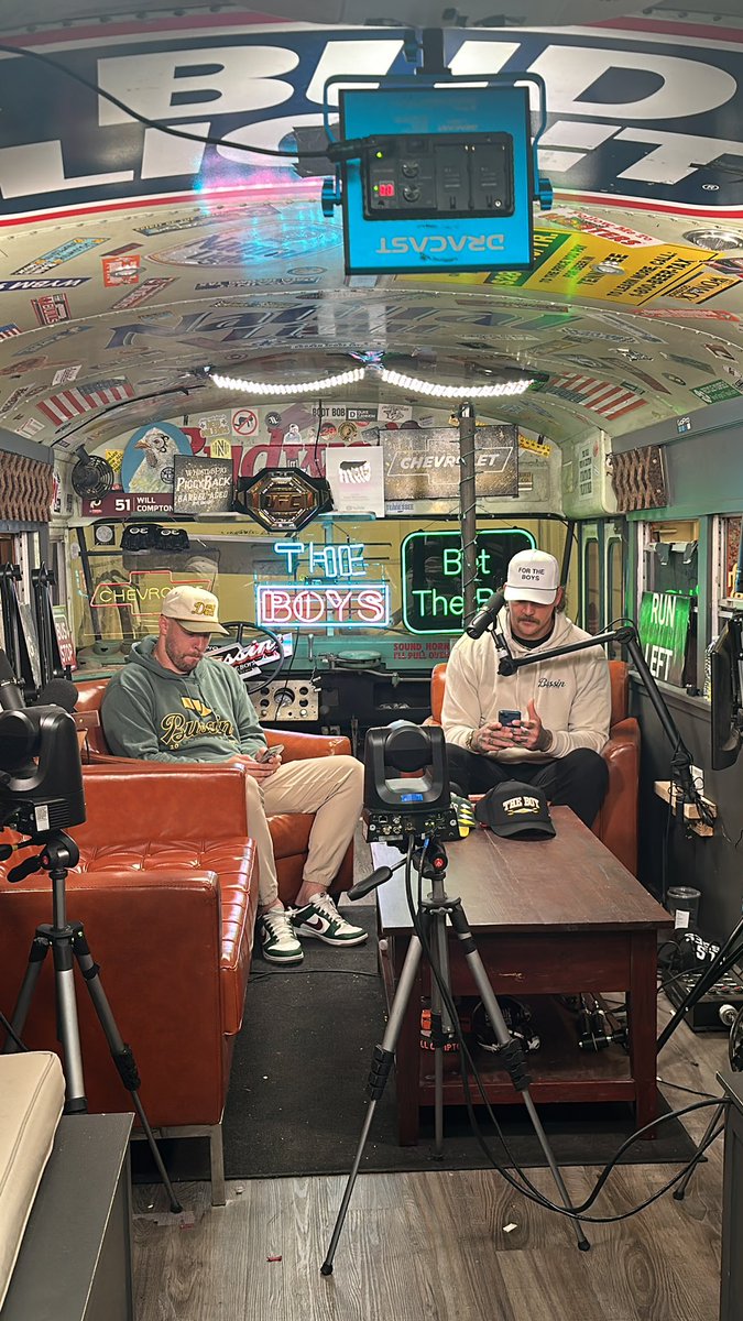 Bussin' With The Boys tweet media
