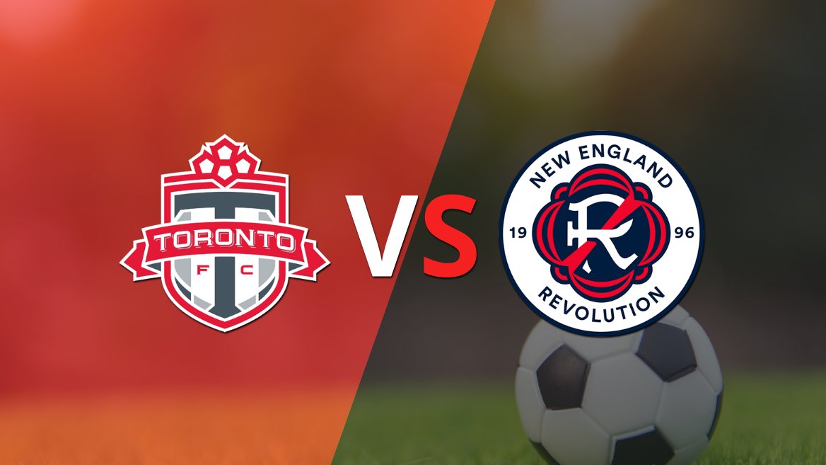 CptWilliss's tweet photo. It’s crazy to even be teammates with a professional soccer player but getting invited to a game is even crazier. 

Huge shoutout to @GalaxyRacer &amp; @MattPolster inviting me out to a @TorontoFC vs @NERevolution soccer game! 

This weekend is gonna be so exciting! 🥹 https://t.co/LqbjXQYiA2