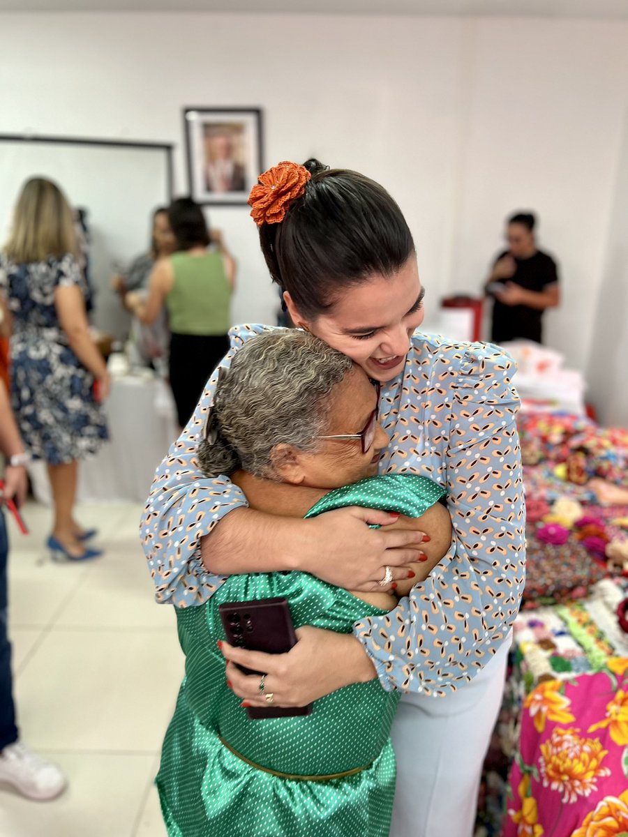 queiroz_raysa's tweet image. 👑✨️Empreender é poder!  Poder para criar e transformar realidades, poder para ter liberdade, poder para cultivar a felicidade! 

Não foi diferente na primeira feira do empreendedor do IPREV. 💙🚀