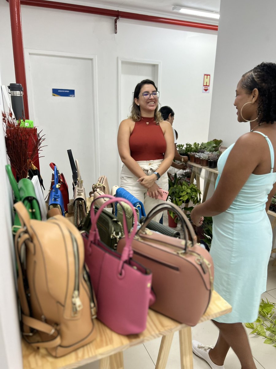 queiroz_raysa's tweet image. 👑✨️Empreender é poder!  Poder para criar e transformar realidades, poder para ter liberdade, poder para cultivar a felicidade! 

Não foi diferente na primeira feira do empreendedor do IPREV. 💙🚀