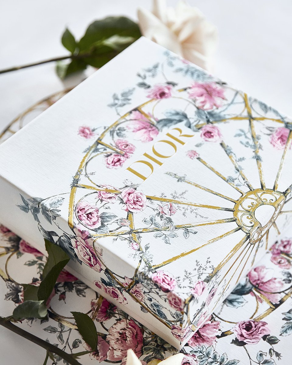 Dior's tweet photo. Dress your gifts in the floral design inspired by the Dior Granville garden roses, exclusively drawn by the Italian artist Pietro Ruffo His fantastic vision is brought to life in the form of colorful hand-drawn floral pattern sketches.

#DiorBeauty #DiorParfums #DiorMothersDay https://t.co/8xUlJ9iRRD