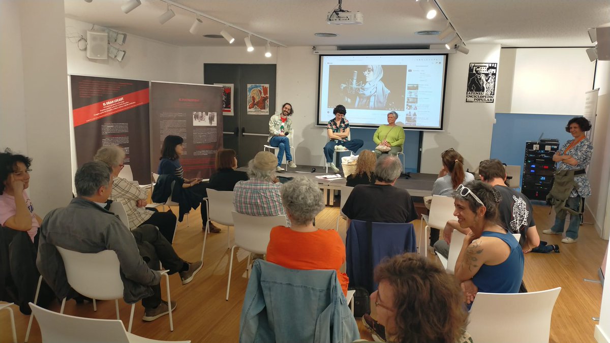 Avui rep un just reconeixement <a href="/Hlopezvallejo/">Helena López Vallejo</a>. Una periodista que ha posat veu als barris sempre que ha fet falta. Ja saps que a l'Ateneu tens una casa més.