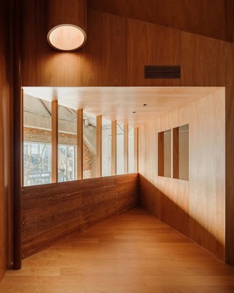 endetail_llc's tweet image. Who doesn’t love an old warehouse transformation?

Read more via @archdaily: bit.ly/3nN57ID. 

#ChineseArchitecture #renovationtime #renovationprojects #renovationdesign #warehouseproject