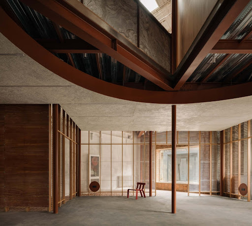 endetail_llc's tweet image. Who doesn’t love an old warehouse transformation?

Read more via @archdaily: bit.ly/3nN57ID. 

#ChineseArchitecture #renovationtime #renovationprojects #renovationdesign #warehouseproject
