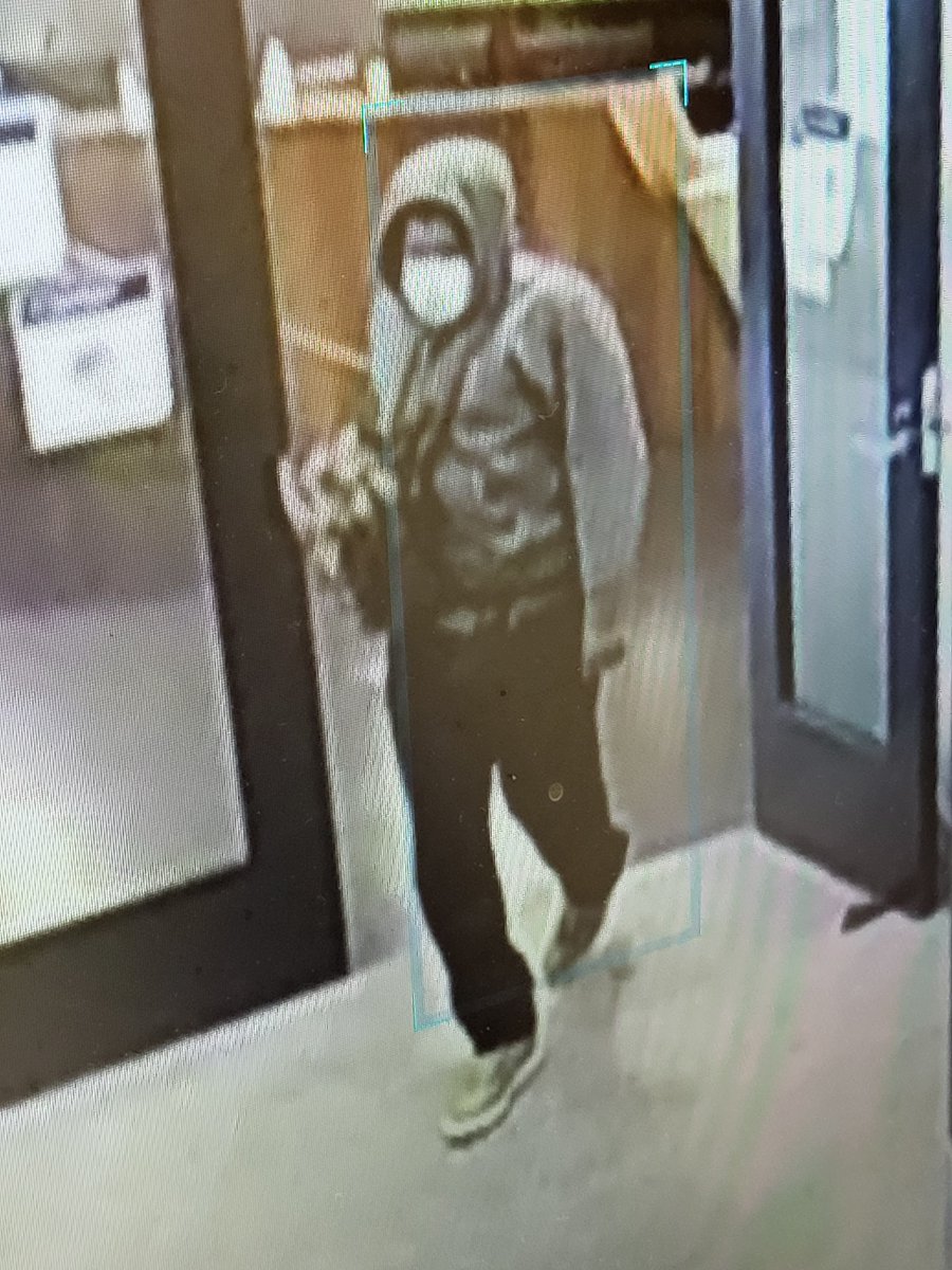 11AliveNews's tweet image. #BREAKING: @Atlanta_Police have released these photos of the suspect in an active shooter situation in Midtown. Latest updates: 11alive.com/article/news/l…