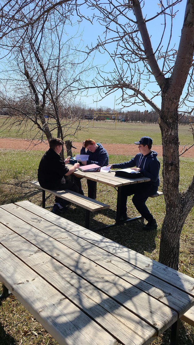 ECS Room 13 tweet media