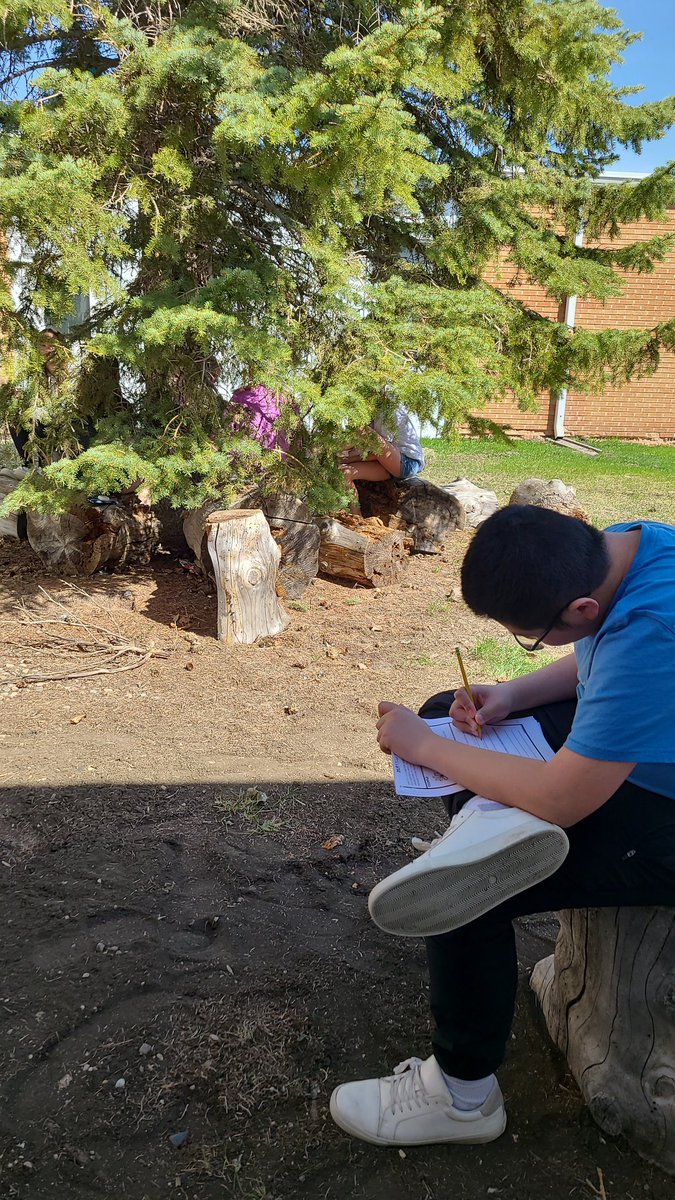 ECS Room 13 tweet media