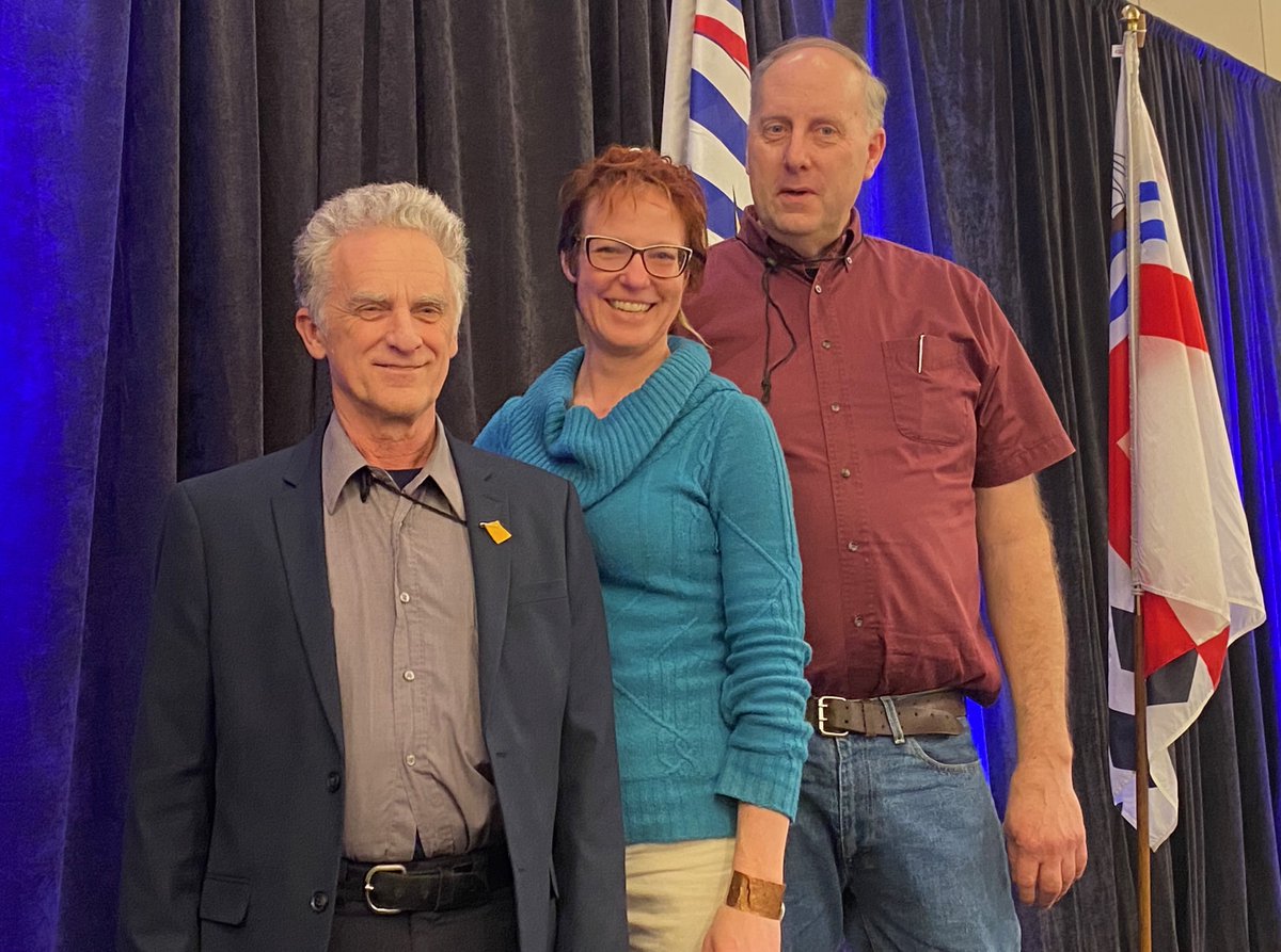 Meeting with the Executive of @Islands_Trust today, drilling into our strategic planning process & big picture visions for the term ahead. Here are 3/4 of EC members at @AVICC earlier this month. Stoked to be on this great team of visionaries #teamwork #leadership #gulfislands