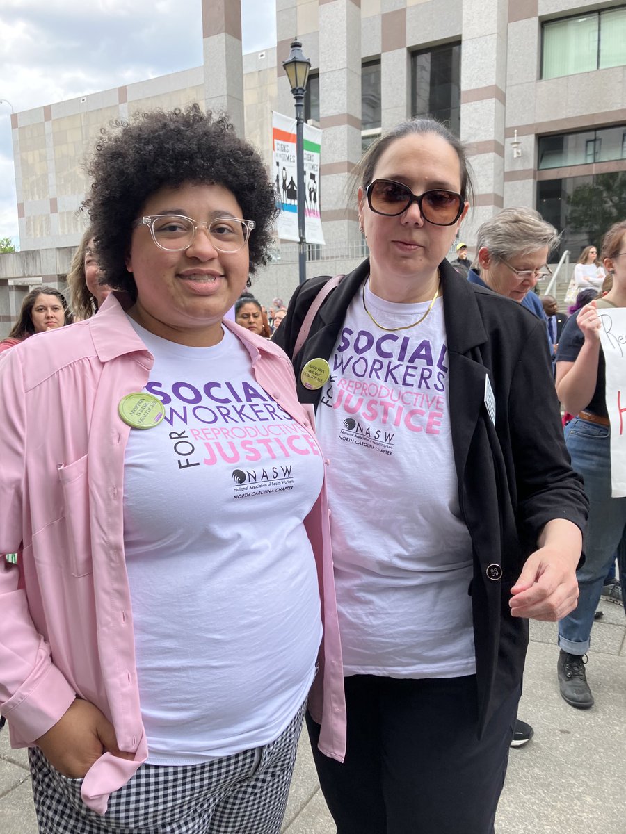 SisterScene's tweet image. ShowingUP for #ReproductiveJustice ⁦@NCLeg⁩ ⁦@TheAssemblyNC⁩ for #OurBodies #AccessToAbortions. #PublicHealthFirst #sisterscenecares ⁦@NASWNC⁩ ⁦@nasw⁩