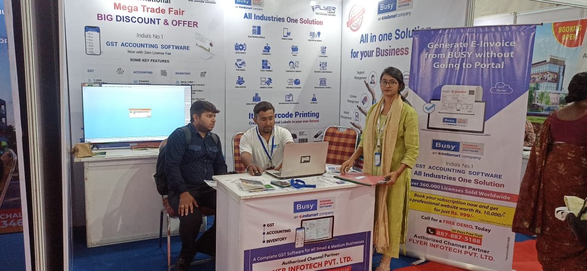 Ranchi Mega Trade Fair : वित्त मंत्री रामेश्वर उरांव भी पहुंचे ट्रेड फेयर, एक ही प्लेटफार्म के शहरवासियों को नीचे मिल रहा हर सामान Ranchi Mega Trade Fair: Finance Minister Rameshwar Oraon also reached the trade fair, the residents of the same platform are getting everything below