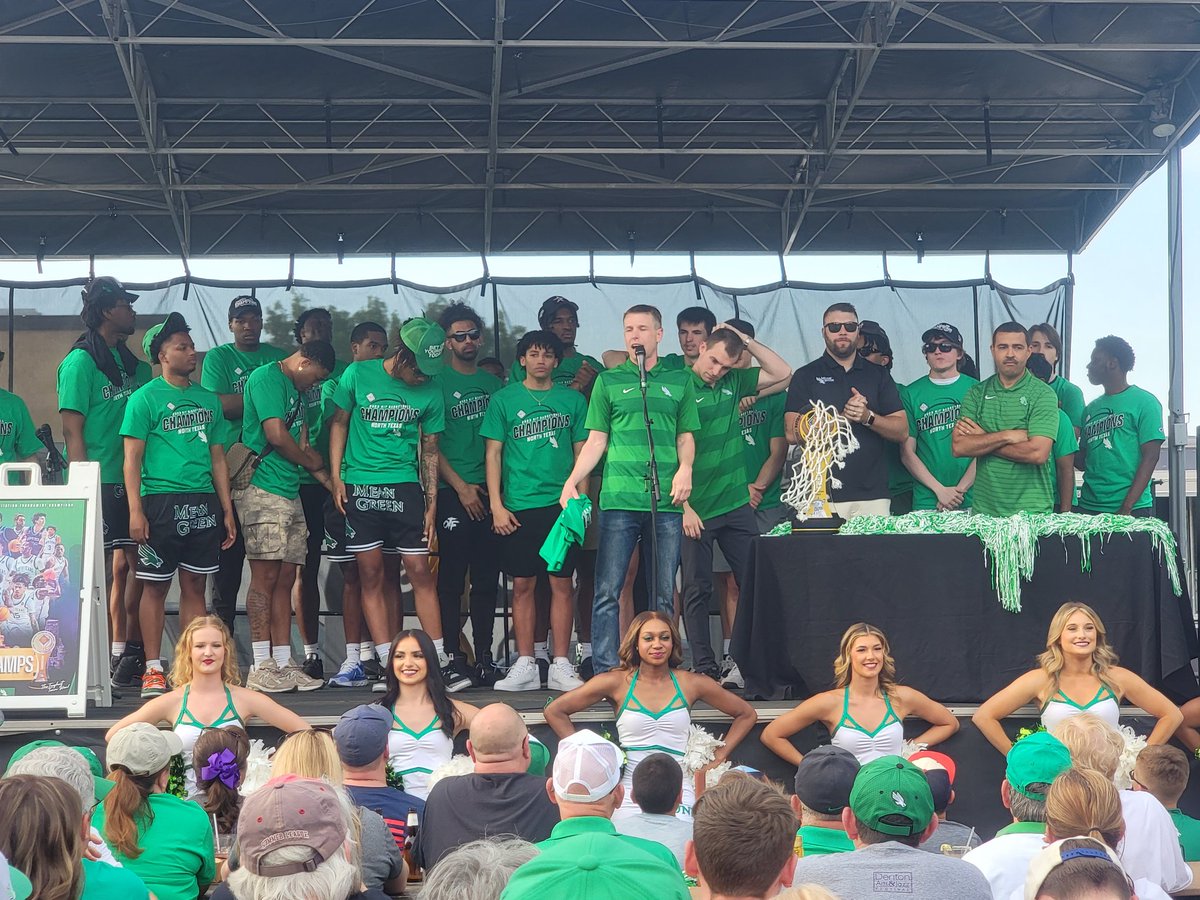 Thanks to all who came out last night and athletes of the LTTC who signed autographs and gave gave gear to fans and charities. Great things happening at North Texas!#MeanGreen #NIT #Basketball #MeanGreenNation