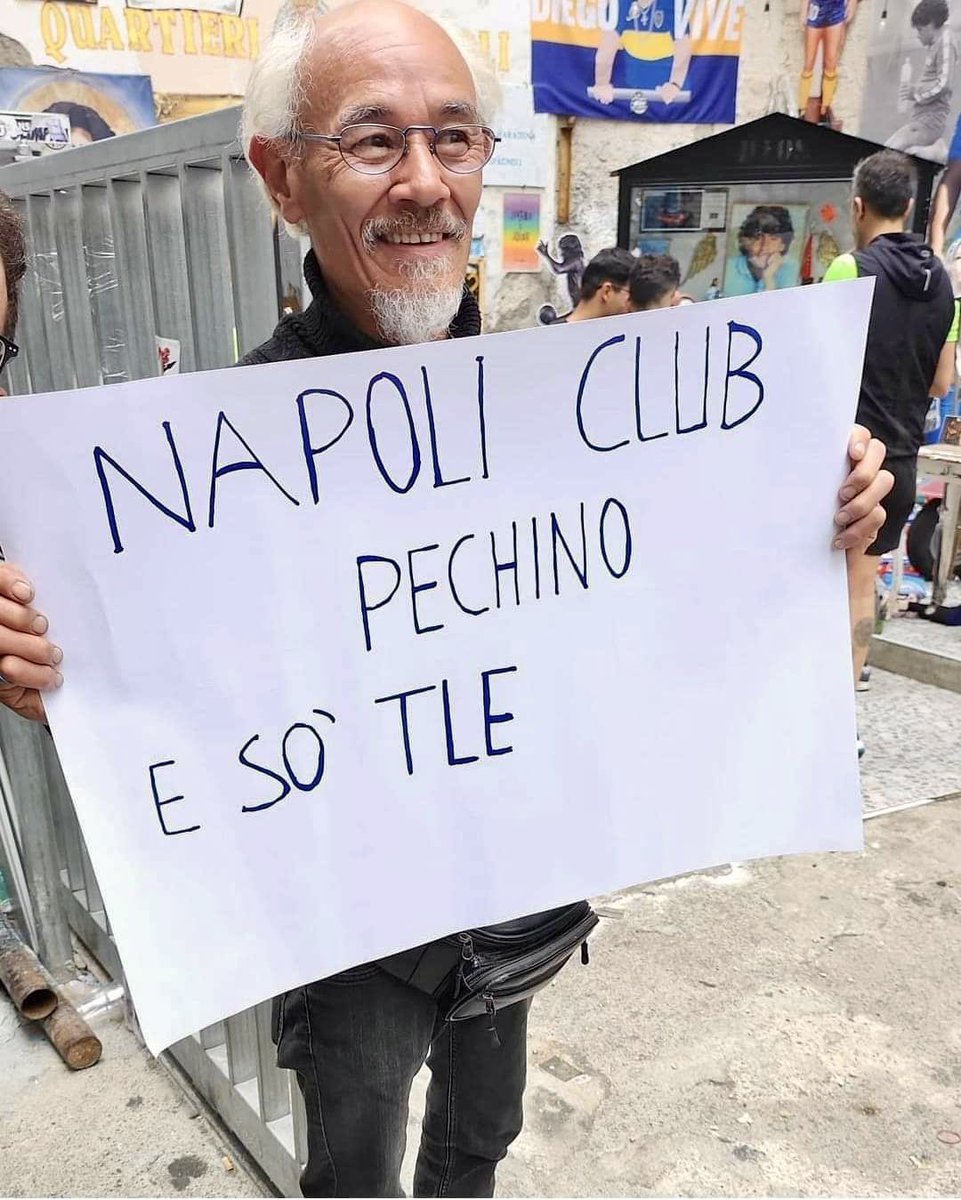 Carloalvino's tweet photo. Internazionalizzazione del club … 🤣🤣🤣🤣 #ForzaNapoliSempre e nun c’acciLe nisciuno 💙 https://t.co/qYxhjTDhgk