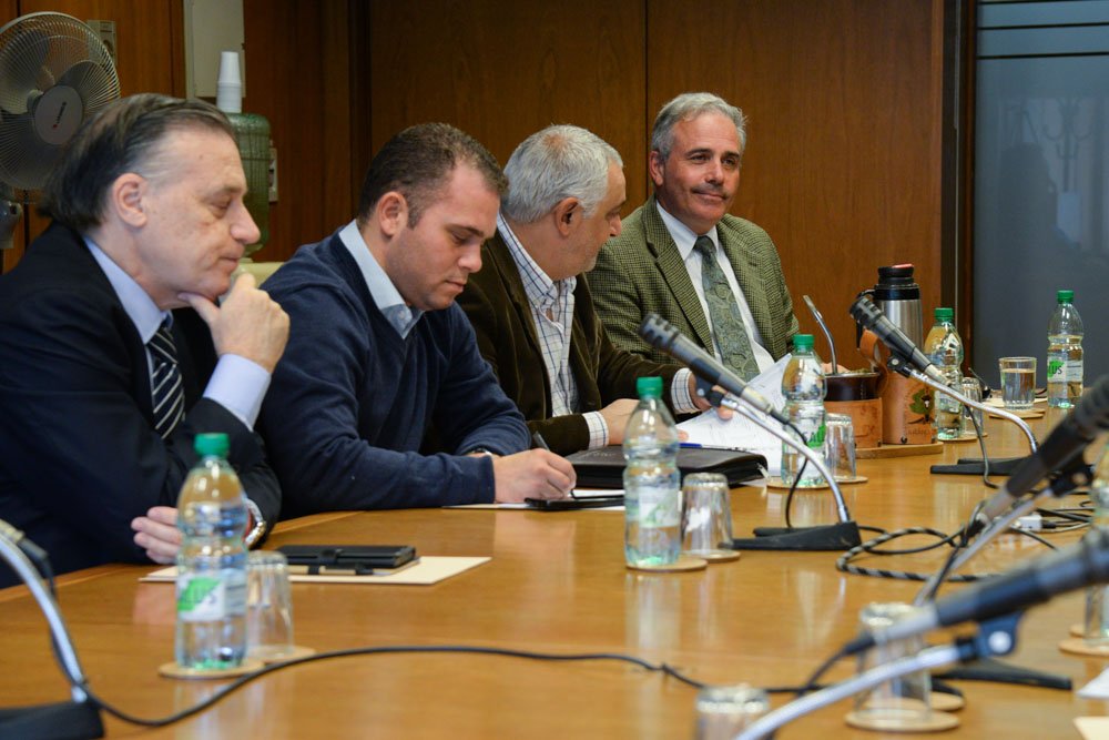 DiputadosUY's tweet photo. La Comisión de Transporte, Comunicaciones y Obras Públicas integrada por los diputados Daniel Martínez Escames (Pte), Alfonso Lereté, Martín Tierno y Carlos Varela; trató la designación del puente sobre el Arroyo Grande, ubicado en el Km. 243 de la Ruta 3, con el nombre Jorge https://t.co/AkDrKQcSE5