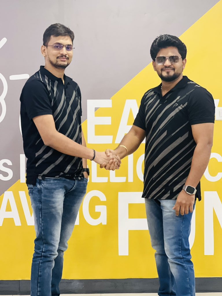SivaKumarPilli's tweet photo. We're twice as nice. Chapter-2 #officemate #bro #samedress #samedressing😍 #samepinch #officewear #life #lifestyle #fashion #sivakumarpilli #photography #photoshoot #piccredit @iswathibindu https://t.co/AUmo0ermHJ