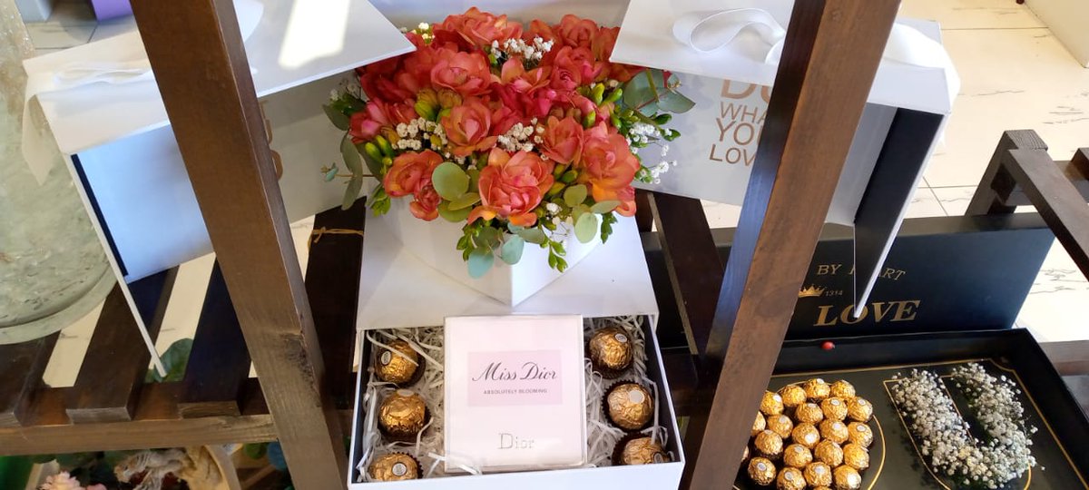 افكار رائعة للهدايا من جوتيم فلورز
0793331999