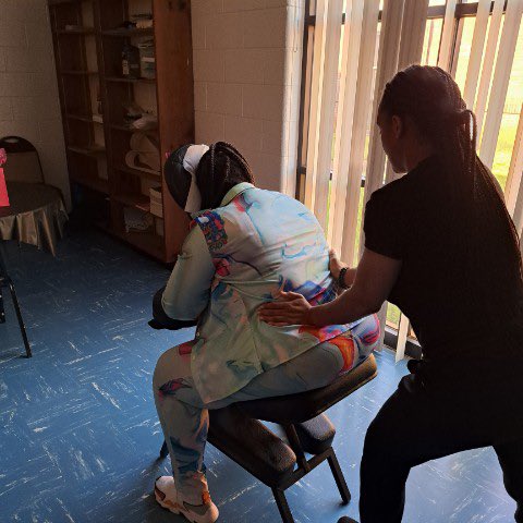 OAK_HCS's tweet photo. Self care is the better care! Celebrating our teachers &amp; staff with a little relaxation. Shout out to Essence of JaDore. #TeacherAppreciationDay #okeready #oakland #oaklandready #relaxation https://t.co/LFz8hc3ShG