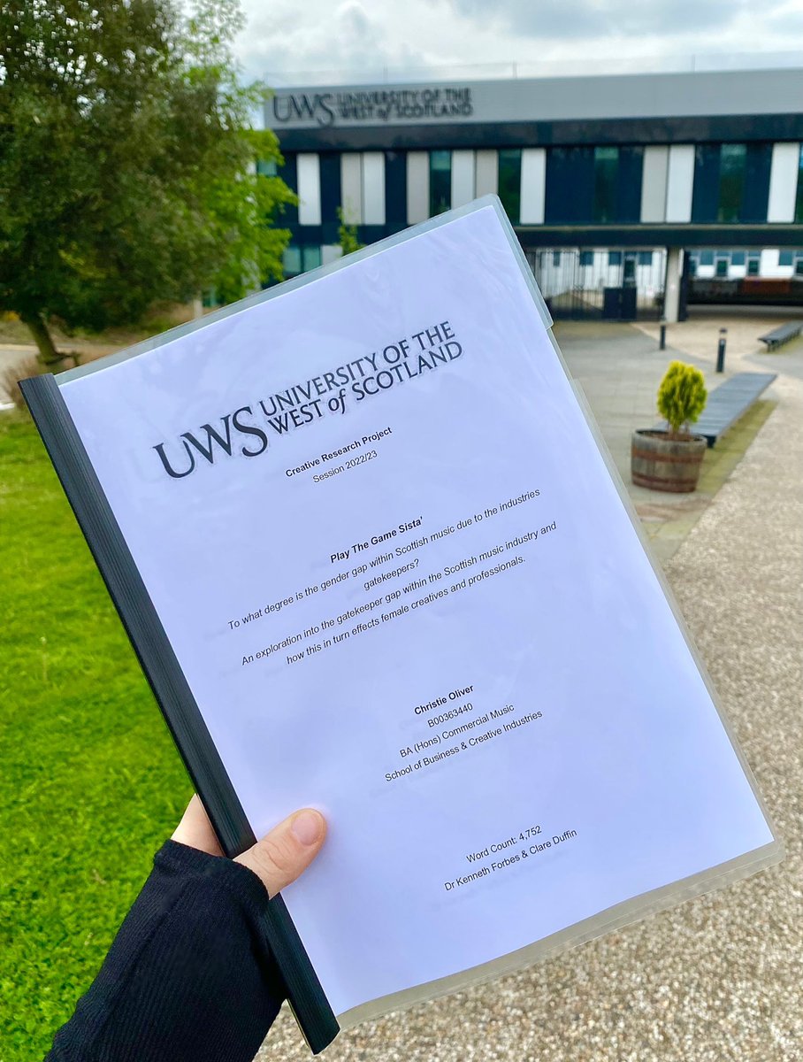 5000 words, 5 podcast episodes and numerous mental breakdowns later, we’ve done it💪🏼⚡️

Play The Game Sista’ - live now on all streaming platforms x

Shoutout to my AMAZING guests🤍 - Megan Black, Chloe Roze, Meg Denholm, SHEARS &amp; SILVI

🎙️🎙️ - open.spotify.com/show/6OHIgYjzn…