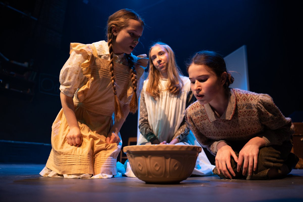 WharfTheatreDev's tweet image. A few sneaky peaks from the Railway Children's Dress Rehearsal. I think you will all agree it is looking fantastic.

Don't miss out! Make sure you have your tickets now from wharftheatre.co.uk/show or Devizes Hub

Photo Credit Chris Watkins Media