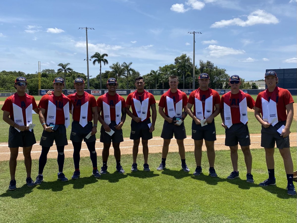 FAUCoachMac's tweet photo. We will be on the road this weekend and these guys will miss graduation. Had a little ceremony at the end of practice. Congrats to Hunter Cooley, Mitchell Hartigan, Armando Albert, Tibur Rivero, Robert Wegielnik, Evan Waterbor, Jackson Ross,  Marc DeGusipe, and Dylan Goldstein. https://t.co/QcfgP44hcY