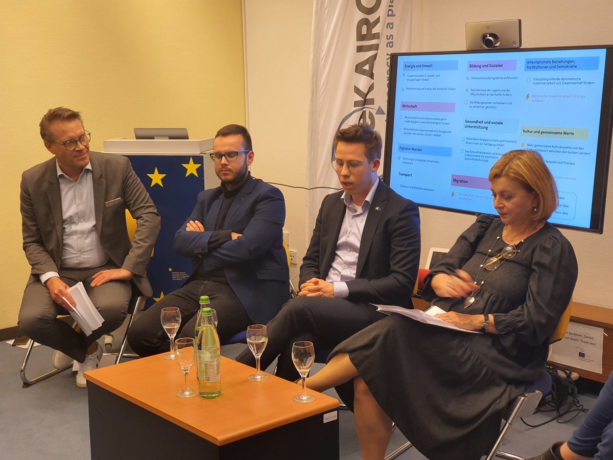 <a href="/InitiativeOG/">Initiative Offene Gesellschaft</a> <a href="/eKairos_/">eKairos</a> <a href="/EU_Muenchen/">EU-München</a> <a href="/PrellerLuca/">Luca Preller</a> <a href="/_BJR_/">Bayerischer Jugendring (BJR)</a> <a href="/BayStMAS/">Bayerisches Sozialministerium</a> @ConsCzech <a href="/ccentretandem/">Tandem</a> <a href="/SarahDelahaye/">Sarah Delahaye</a> <a href="/Make_org_Global/">Make.org Global 🌎</a> <a href="/CSchoppik/">Christian Schoppik</a> <a href="/Europarl_DE/">Europaparlament</a> 🎤 "Die Themen müssen in die politische Umsetzung kommen.", <a href="/PrellerLuca/">Luca Preller</a> , #JEFBayern
#JugendGemeinsamFürEuropa