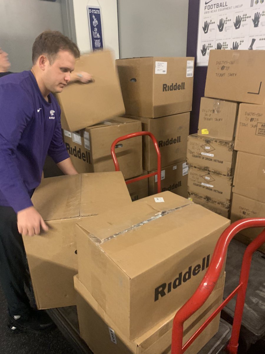 KStateSWAG's tweet photo. The Silvers are Back! https://t.co/MpKVP5IeO7
