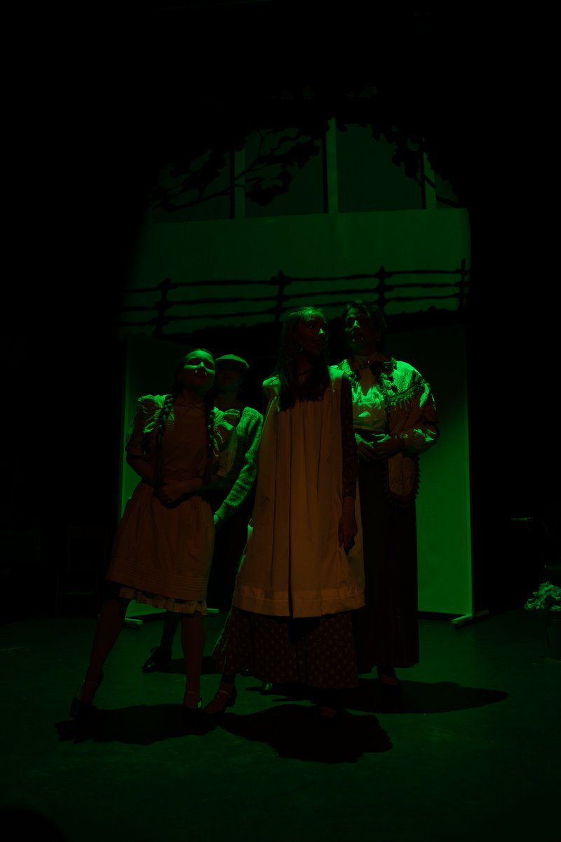 WharfTheatreDev's tweet image. We couldn't leave with just a few photos when there are some many fabulous photos from the Dress Rehearsal of Railway Children.

Most nights are nearly sold out so hurry up and get your tickets from wharftheatre.co.uk/show or Devizes Hub

Photo Credit Chris Watkins Media