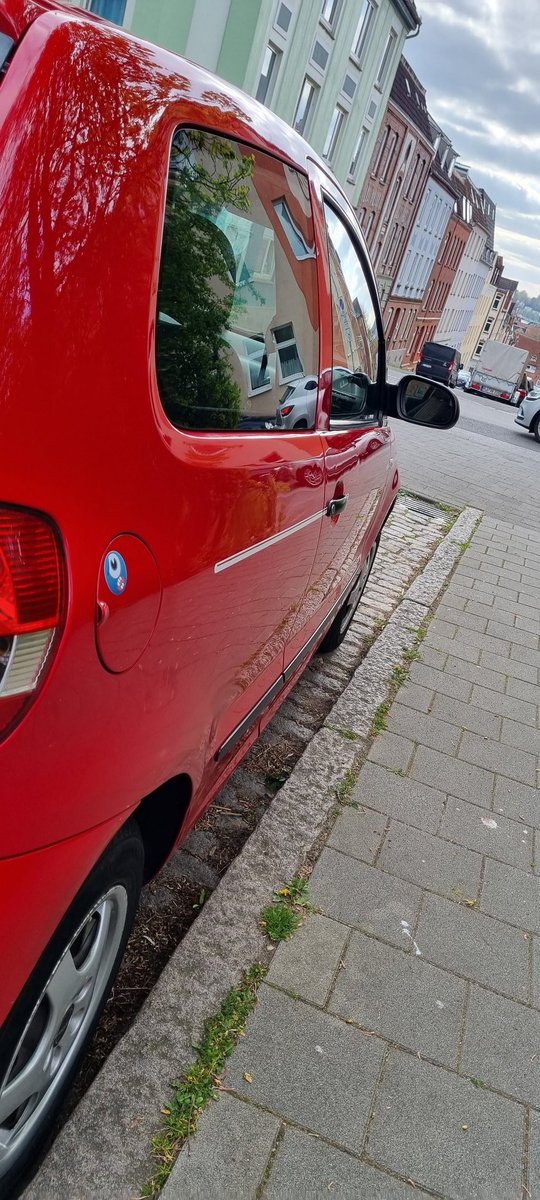 edonboard tweet media