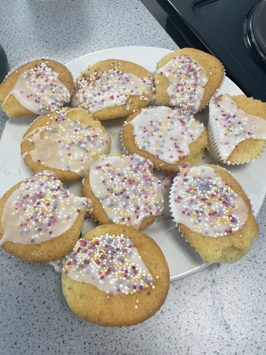 FBS Teaching (@fbsteaching) on Twitter photo A fabulous Y12 wellbeing afternoon at FBS today; one of the activities was a bit of baking and we kept it old school with fairy cakes and chocolate cookies! #sweettooth #WellbeingWednesday <a href="/FBS_SixthForm/">Fulham Boys School Sixth Form</a> A fabulous Y12 wellbeing afternoon at FBS today; one of the activities was a bit of baking and we kept it old school with fairy cakes and chocolate cookies! #sweettooth #WellbeingWednesday <a href="/FBS_SixthForm/">Fulham Boys School Sixth Form</a>