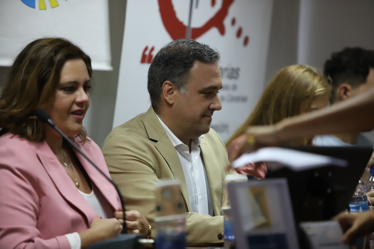 Acagede's tweet photo. ๐๐ผ Un placer tenerlos con nosotros para que den respuesta a los โRetos del ecosistema deportivoโ.
#ACAGEDE | #COLEFCanarias https://t.co/iDxi0jnbl7