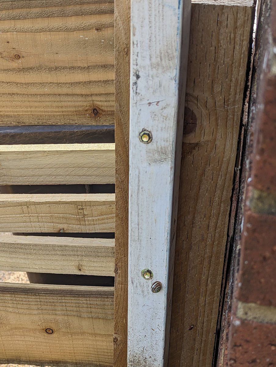 tina_reading's tweet photo. @Purplebricks_CS didn't think to ask my permission before drilling into my property to display a for sale sign for the neighbouring property? I need you to remove this immediately and pay for repair/replacement. How do I get this arranged? https://t.co/7zhxz8mrKJ