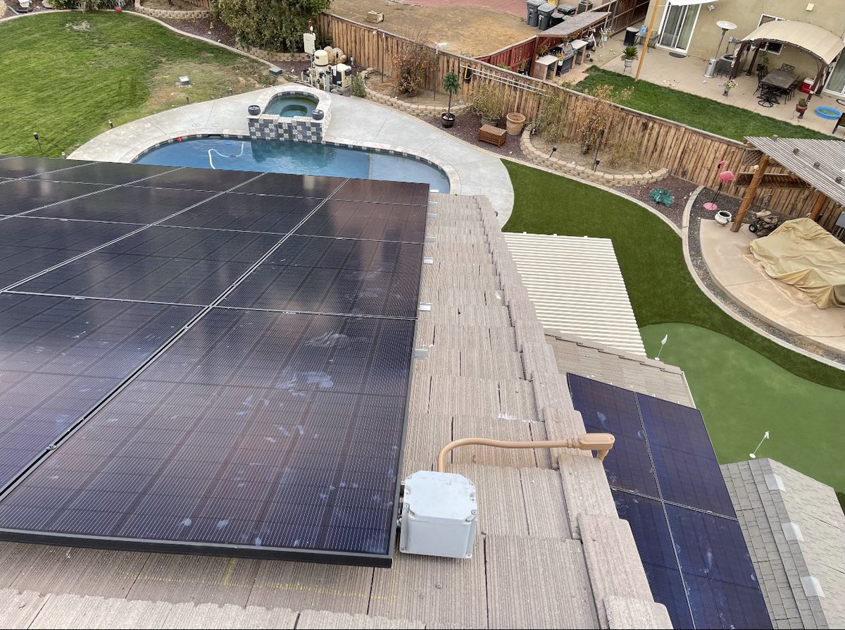 owenclymer's tweet photo. @SIRCStock  #solar #residential #projects https://t.co/0tg7vVsx03
