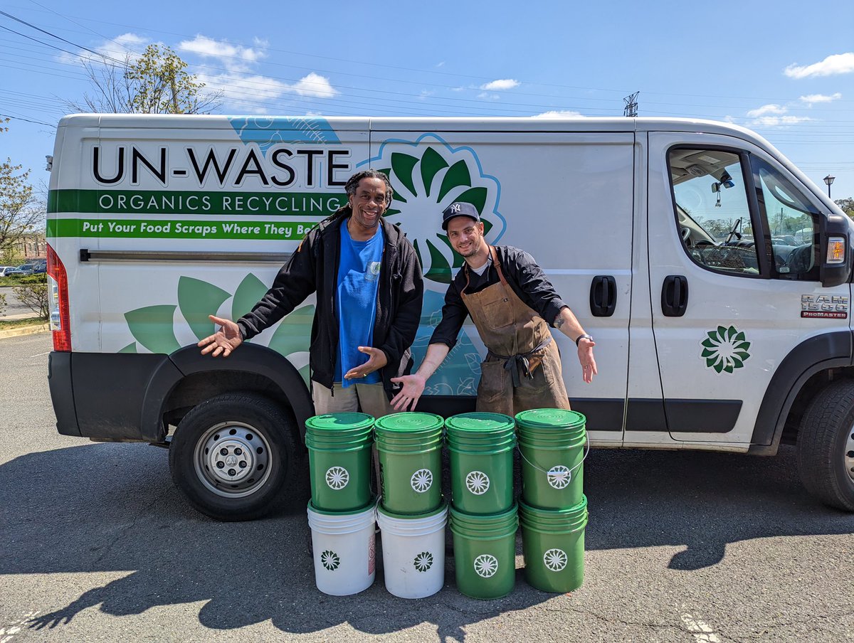 lunchbreakNJ's tweet photo. Lunch Break is so excited to announce that we are now recycling all of our food scraps. We’re taking strides to be better stewards of our environment and composting is just one of those steps.#whywebreak #givelocal #helpfortodayhopefortomorrow #environment #recycling #chefs #ESG https://t.co/qd1VB6LT7a