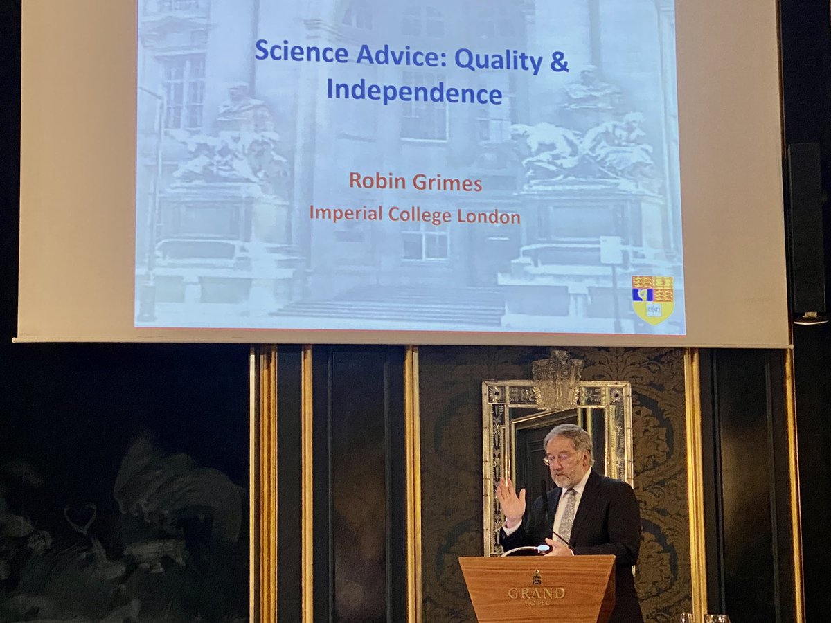 – What do the civil servants need from the scientists? We need to educate the scientists on this, says key speaker for the annual meeting, sir @RobinWGrimes giving a talk on #scienceadvice sharing his experience from the UK and EU. Thank you for sharing. 🙏#sciencediplomacy