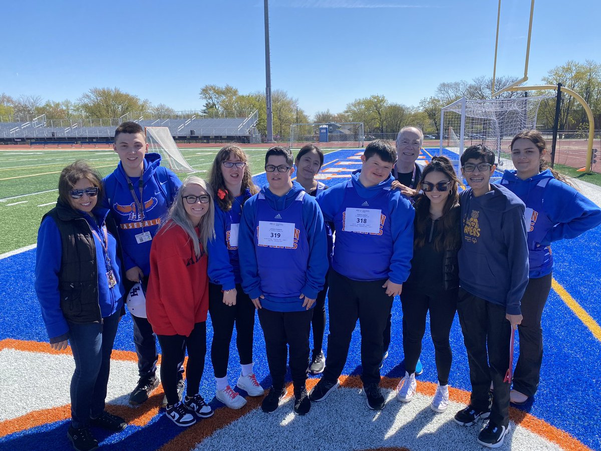 Mrs Amy Longmore Olson tweet media