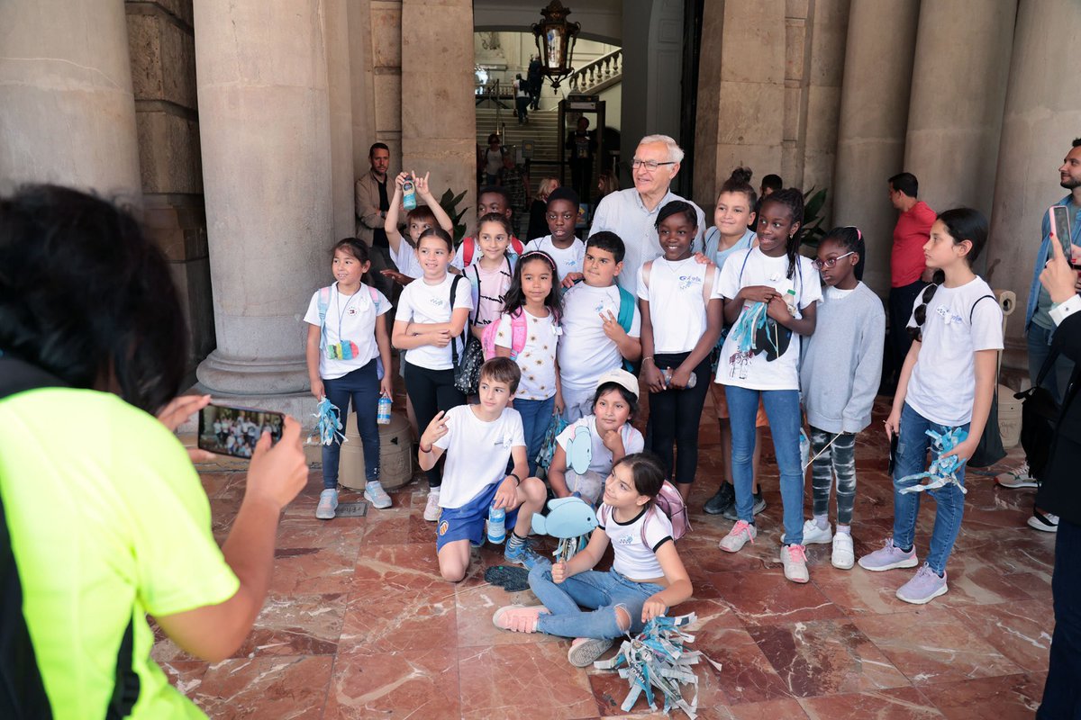 joanribo's tweet image. 👏🏽👏🏽Molt encoratjador el treball del Consell d'Alumnes de #Natzaret per defensar el barri i millorar el seu entorn natural: Som Riu💧. Un treball d'investigació i creativitat del qual prenc bona nota per avançar en les solucions com el Parc de Desembocadura. 

Moltes gràcies 🫶🏼