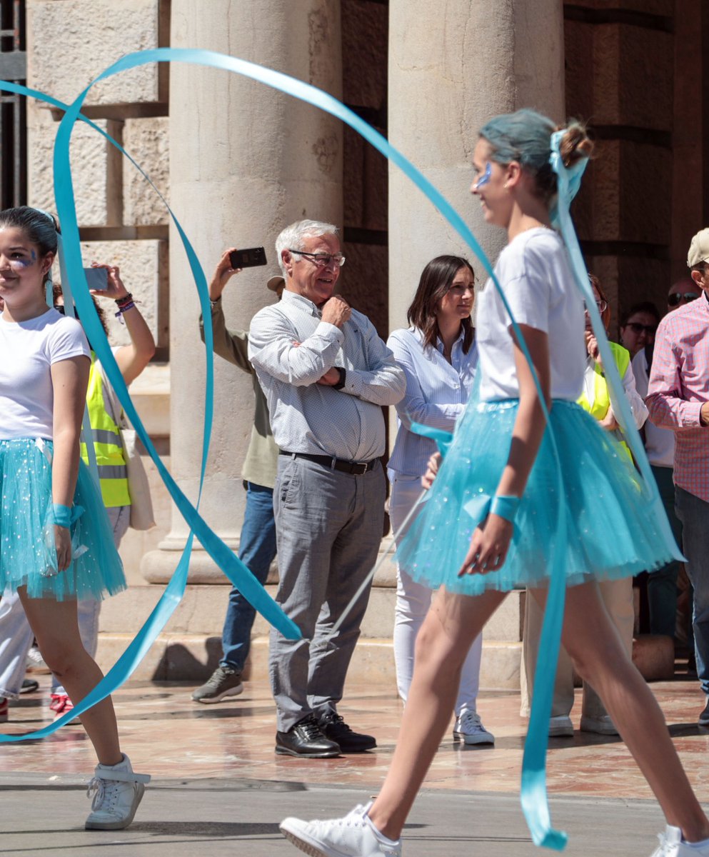 joanribo's tweet image. 👏🏽👏🏽Molt encoratjador el treball del Consell d'Alumnes de #Natzaret per defensar el barri i millorar el seu entorn natural: Som Riu💧. Un treball d'investigació i creativitat del qual prenc bona nota per avançar en les solucions com el Parc de Desembocadura. 

Moltes gràcies 🫶🏼