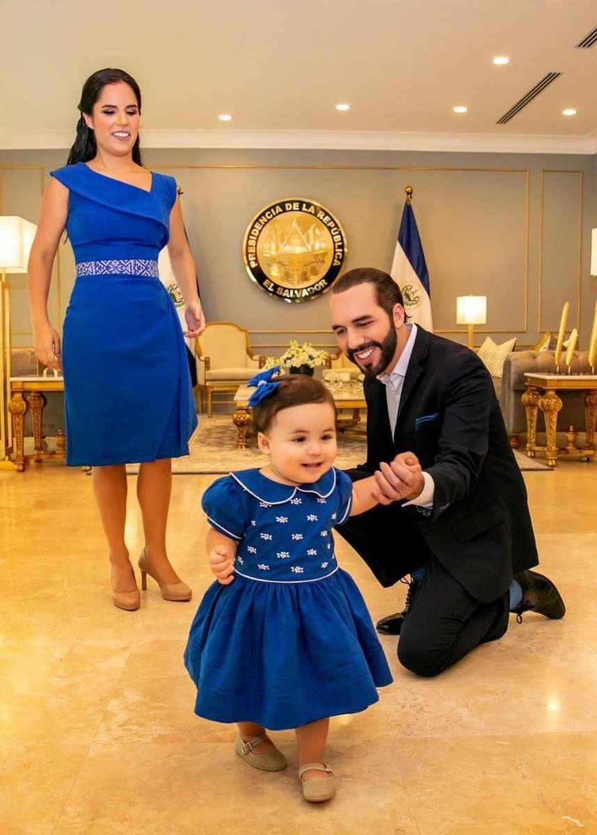 La familia Presidencial de #ElSalvador @nayibbukele