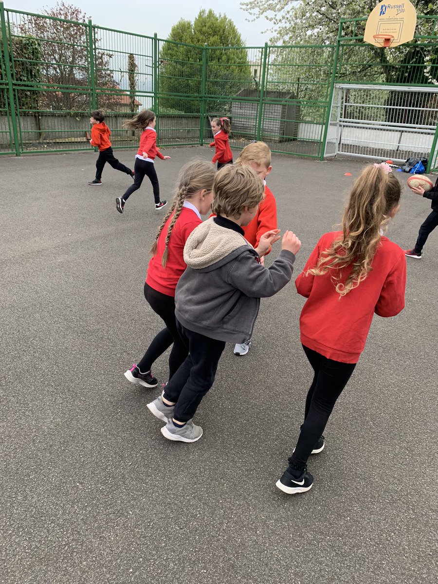 MissHillyear's tweet photo. We enjoyed our rugby taster session today with Mikey, as part of Health Week!🏉 the big smiles speak for themselves😁just shows what fun exercise can be! #BPSHealthWeek https://t.co/s9KGmd8bZo