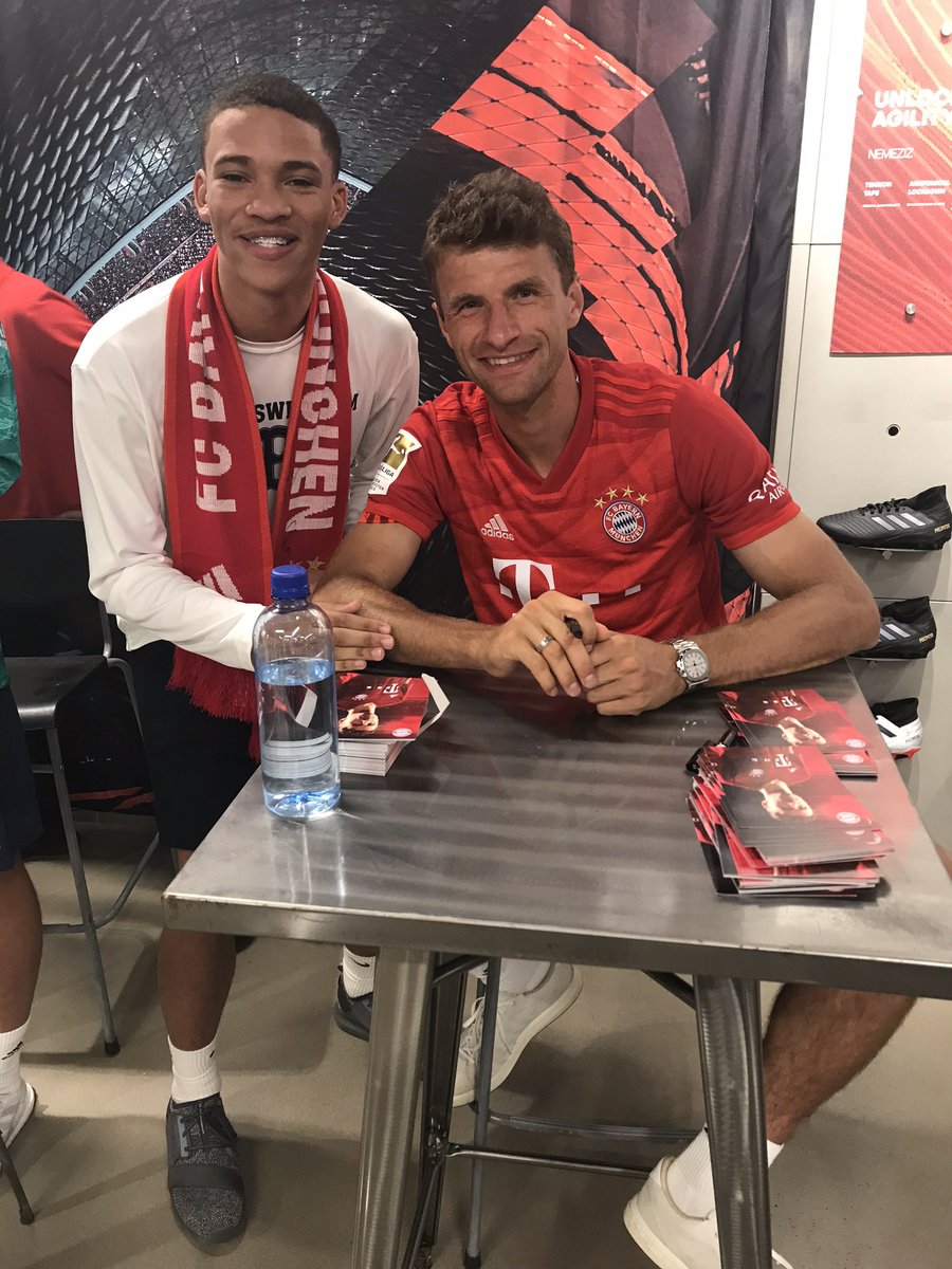 ByronWoodsJr2's tweet photo. @classicshirts https://t.co/oKc0gwhsZY