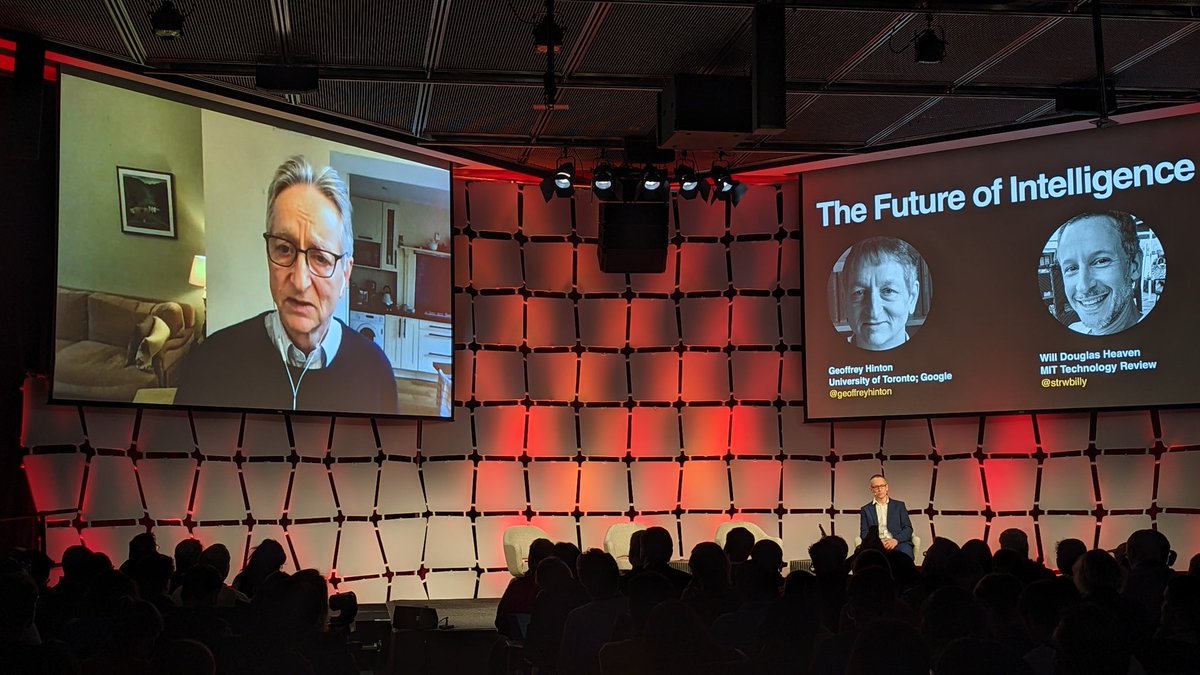 philwiser's tweet image. Geoffrey Hinton explains his concern about AI. Just made the point that these models can automatically transfer knowledge to each other... #EmTechDigital