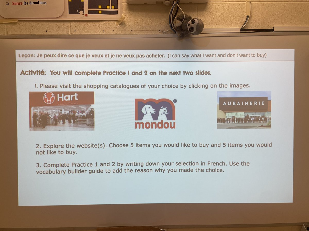 hilmcgil's tweet photo. Supporting our ideas with selecting items to buy in #grade9 #corefrench! Using French websites and flyers. @SHHSCrusaders @BGCDSB https://t.co/CdKE8rV90W