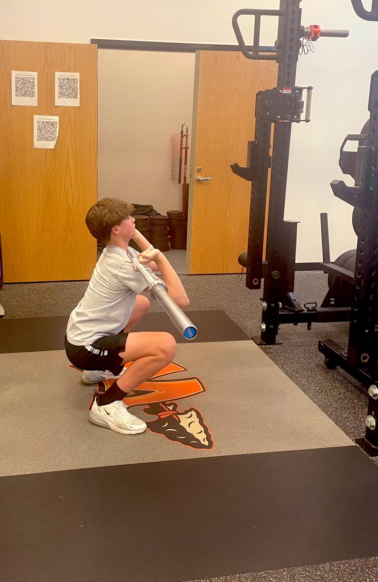MinookaStrength's tweet photo. Day #5 in the books for our Youth Strength Camp! Over 50+ kids getting better last night!
✅Athletic Position
✅Jumping/Landing Mechanics
✅Sprint Mechanics
✅Front Squat Review
✅Vertical Pulls
✅Intro to Hang Clean
Keep working hard fellas!!! @Minooka_Indians #MovementFirst https://t.co/GjzYex5n9d