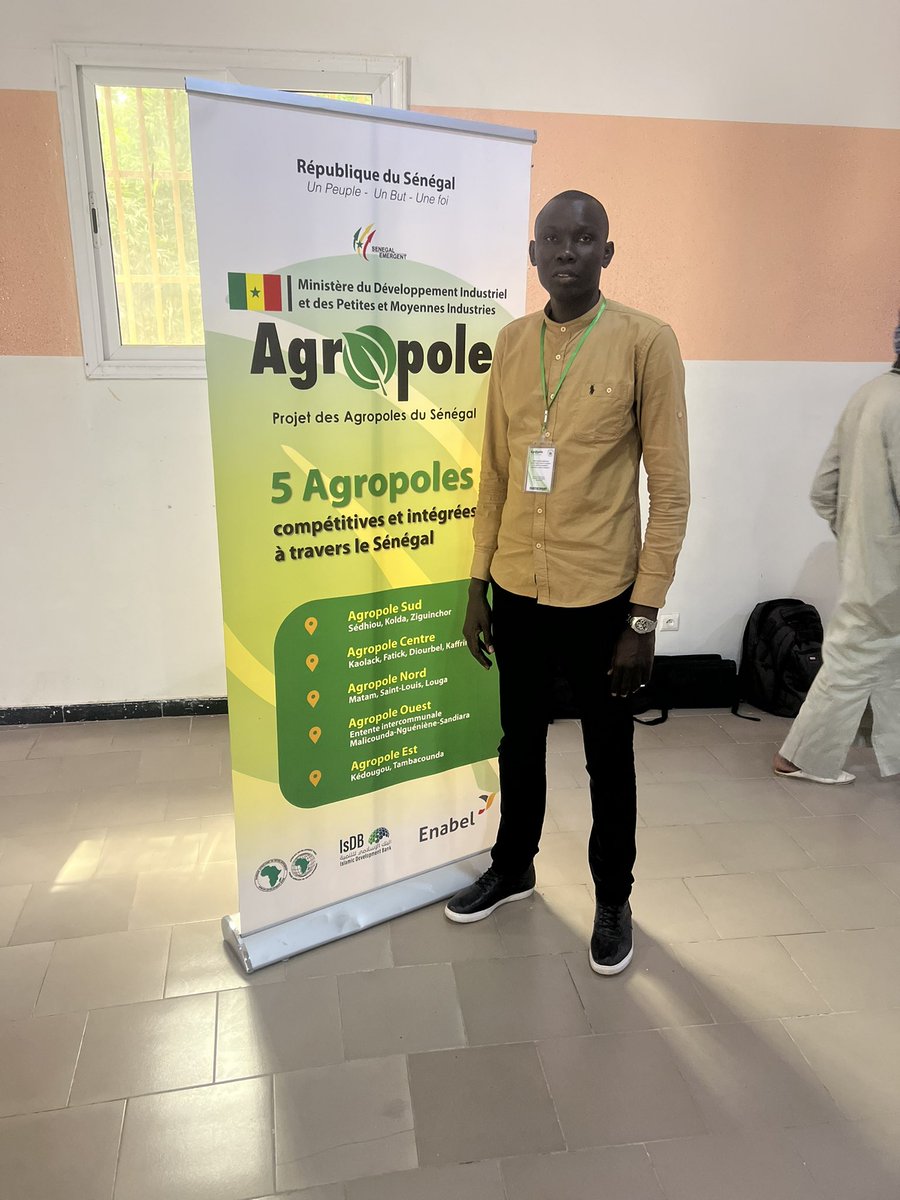damebeye1's tweet photo. Nous prénons part du 03 au 05 mai 2023 à l’atelier de gestion durable pour la lutte intégrée contre les ravageurs et les maladies  des manguiers, anacardiers et maïs en Casamance, organisé par l’Agropole sud en partenariat à l’université Assane Seck de ziguinchor. #kebetu https://t.co/ZpOJbsRf3b