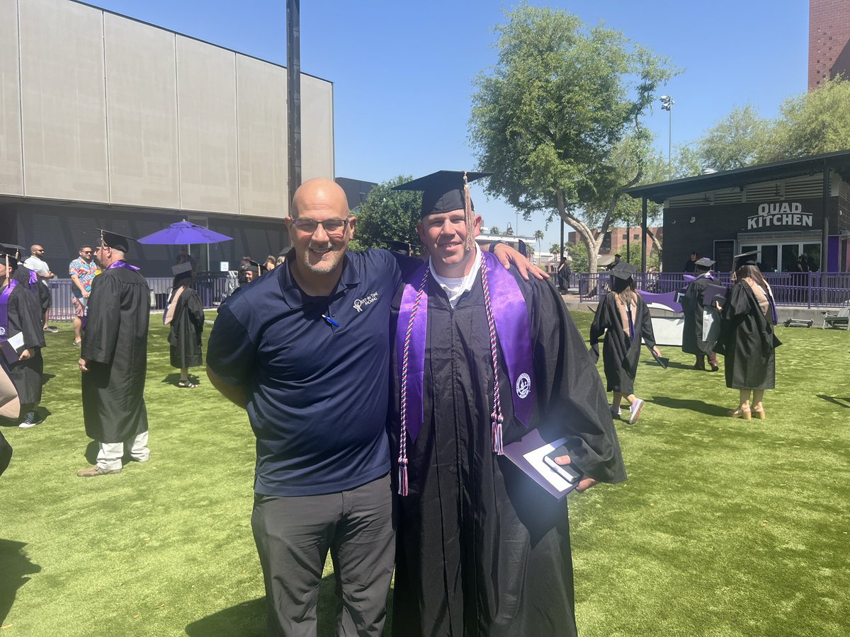 Swoll_2_'s tweet photo. Bachelors Degree ✅. It’s never too late #GCU2023 https://t.co/xLWTYBWvnc